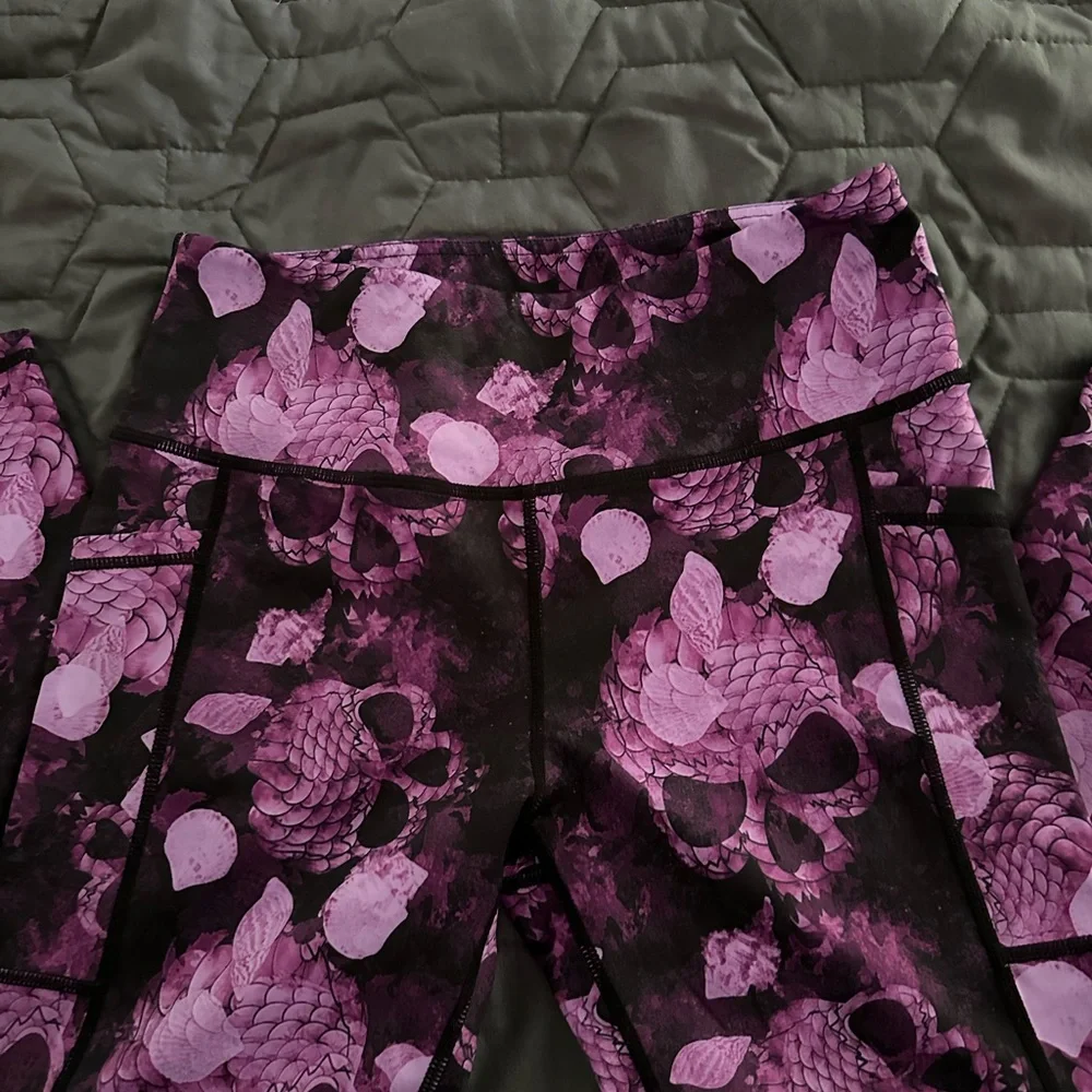 CVG capri leggings - Picture 1 of 2